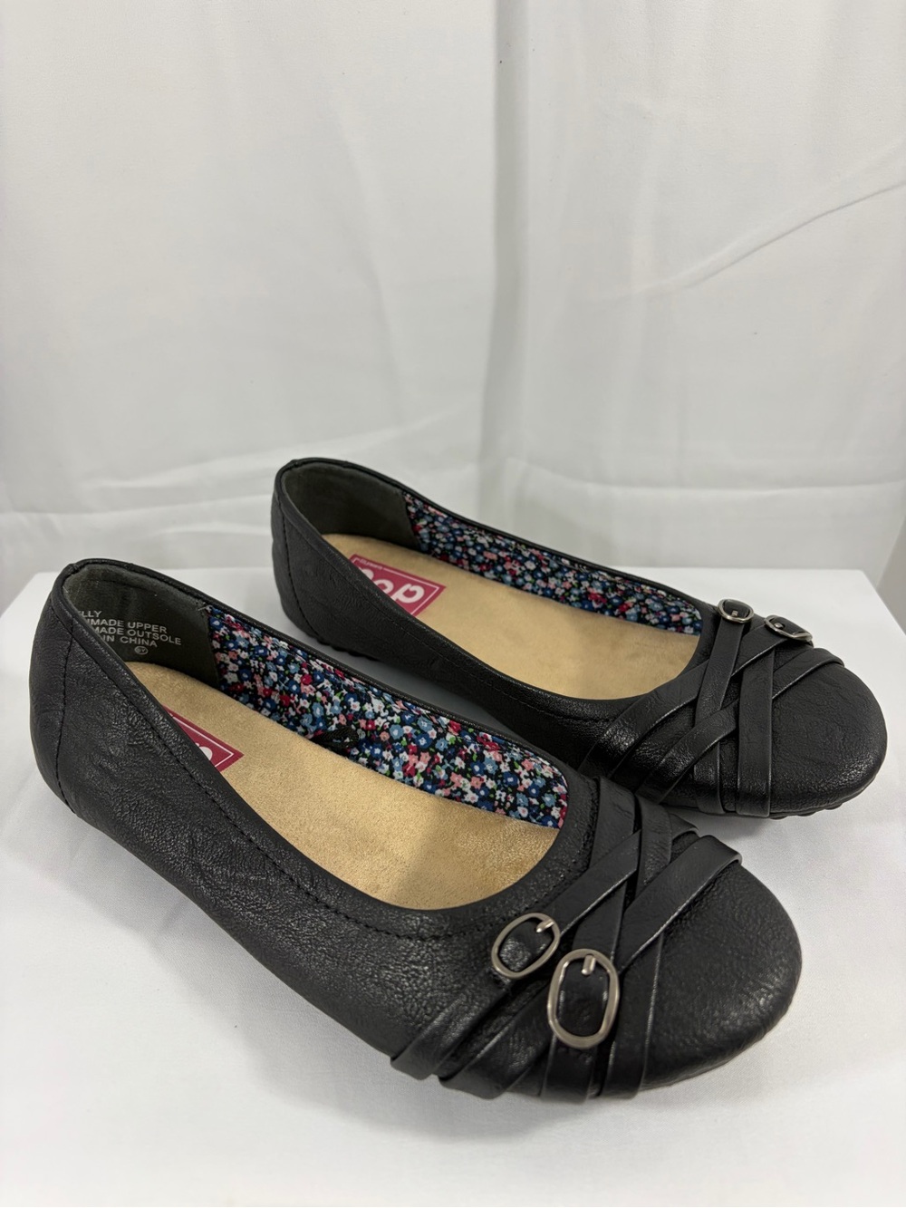 NWT pop Women’s Size 7.5 Black Ballet Flats with Buckle Detail